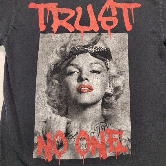 Marilyn Monroe Size Medium Trust No One 2012 Black T Shirt by Popular Poison - Picture 3 of 10